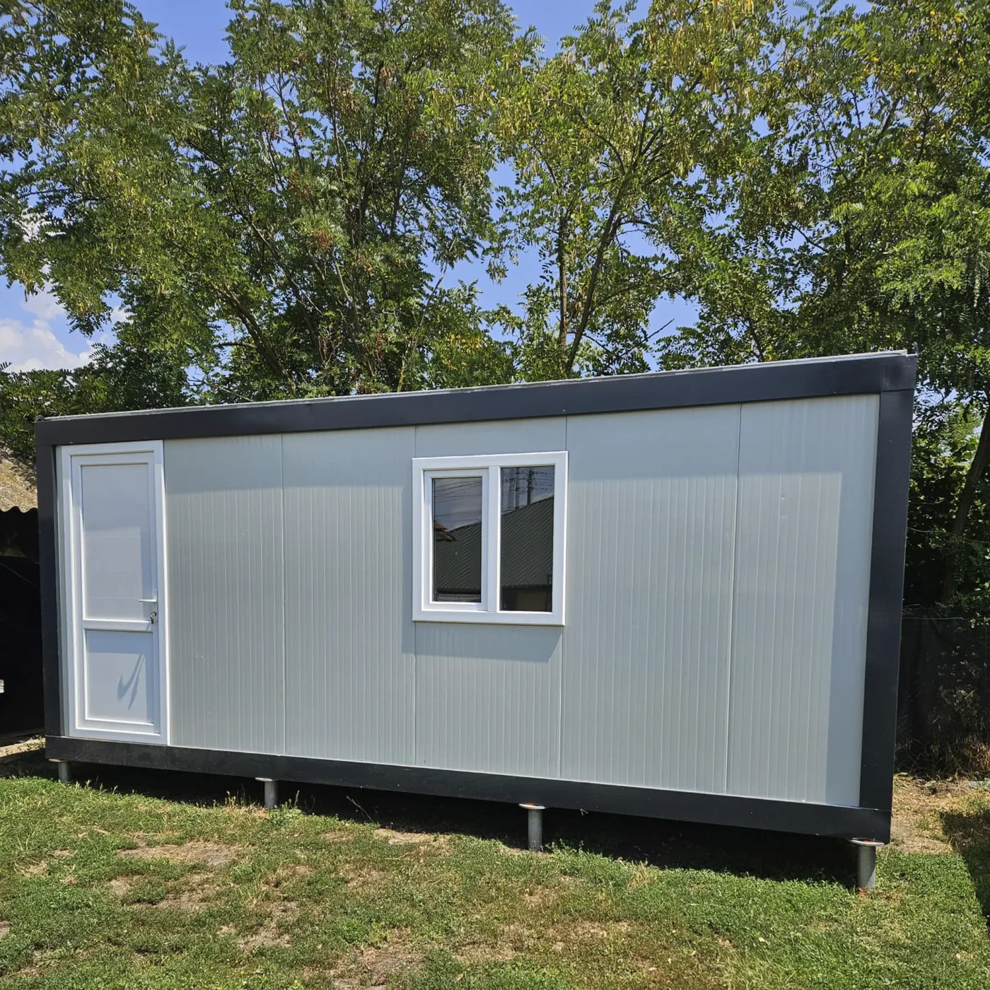 Modular container installed on MARTETIC steel piles in Giurgiu